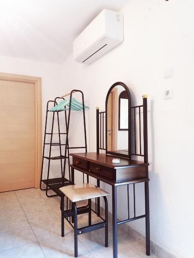 The Blue Pearl Apartment Принос Екстериор снимка