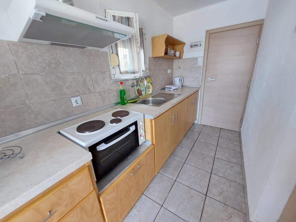 The Blue Pearl Apartment Принос Екстериор снимка